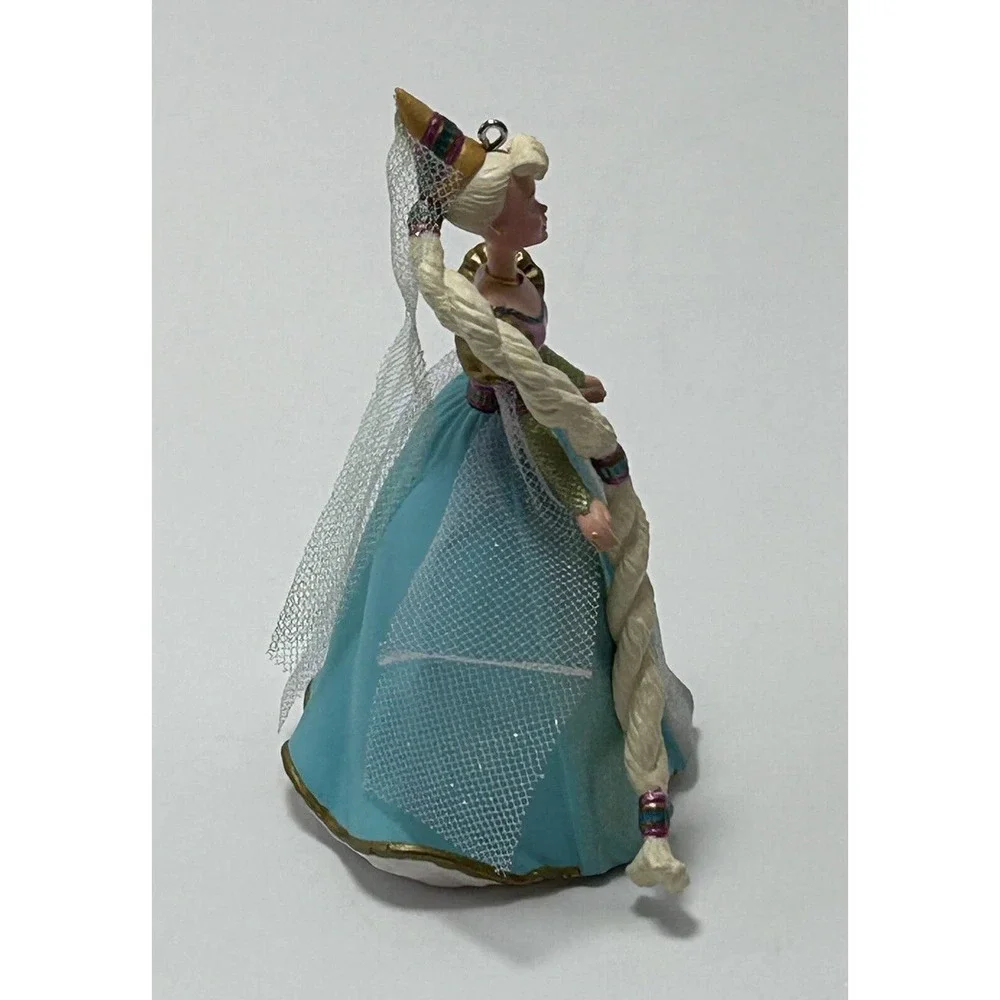 HALLMARK KEEPSAKE ORNAMENT BARBIE‎ RAPUNZEL 1997 CHILDREN'S COLLECTORS SERIES
